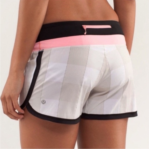 NWT Lululemon Groovy Run Shorts - Picture 4 of 11